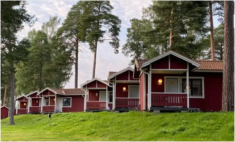 Minimalist Scandinavian Home Design, Characteristics, and Examples